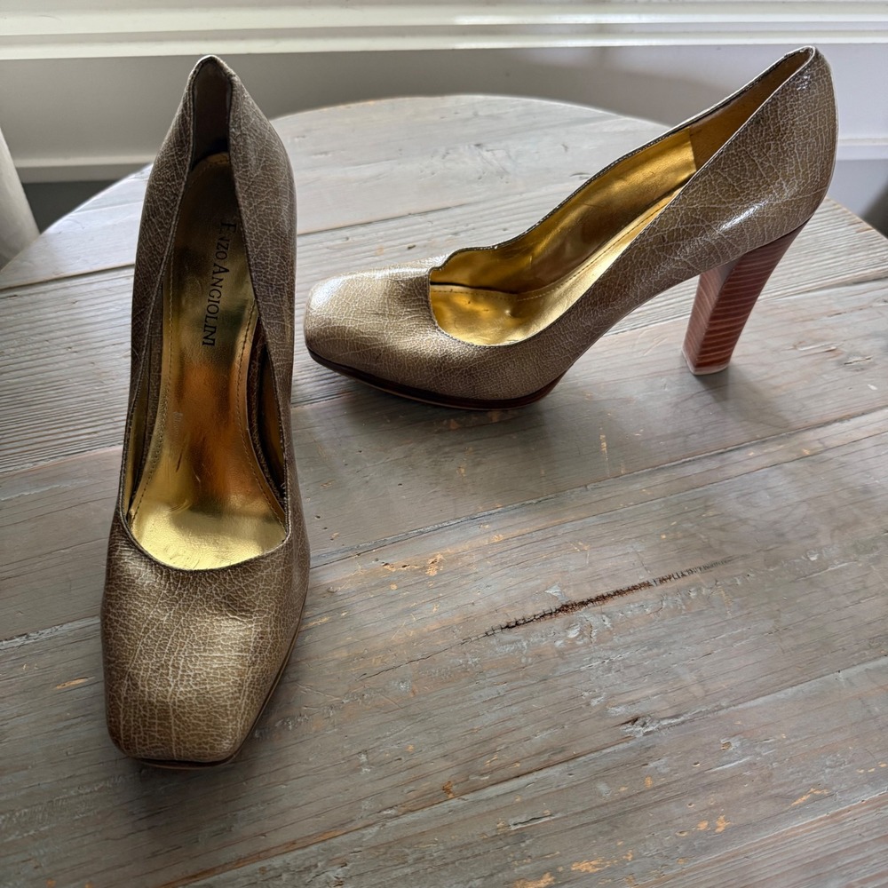 Enzo Angiolini EABENEFIT Metallic Gold Leather Square Toe Block Heel Pumps 7.5M